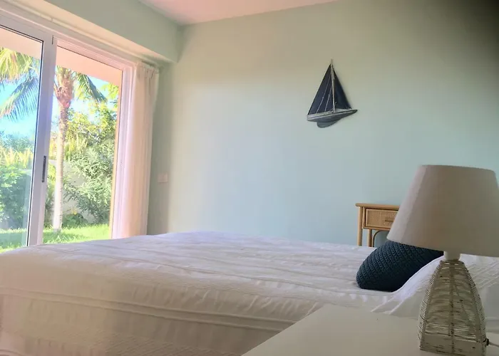 In Protected Space In Front Of The Sea لوس رياليخوس