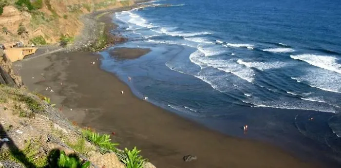In Protected Space In Front Of The Sea فيلة *