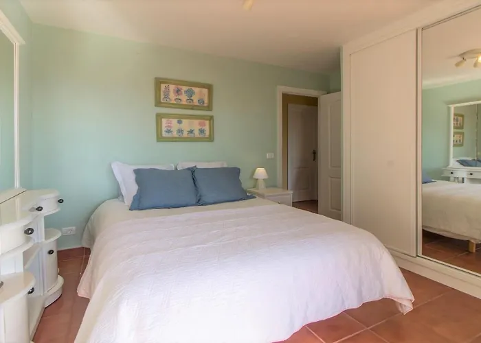 In Protected Space In Front Of The Sea * لوس رياليخوس